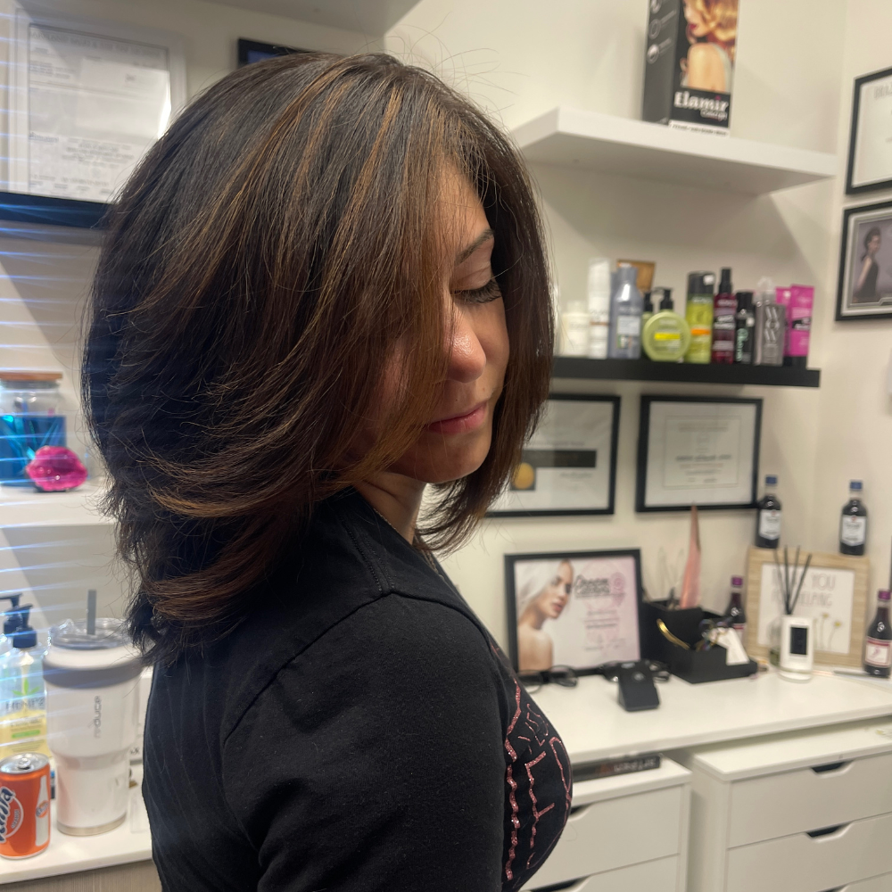 Women’s Haircut & Styling